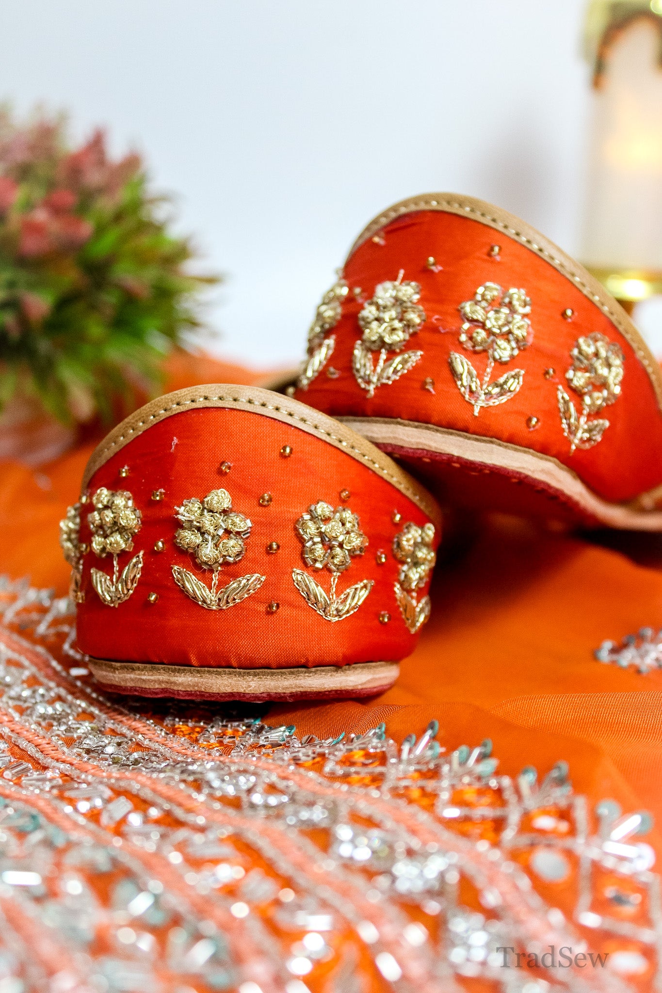 Palak: Orange & Gold (Jutti)