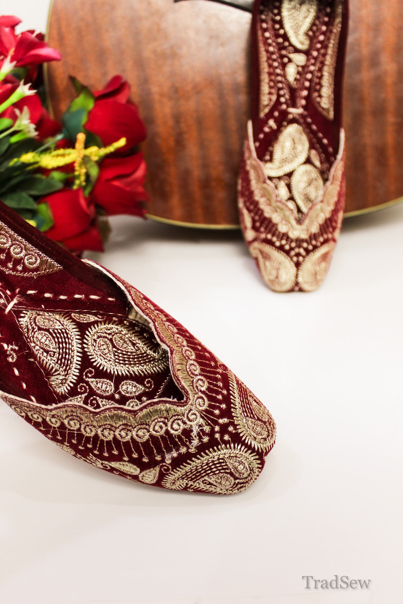 Komal: Red (Jutti)