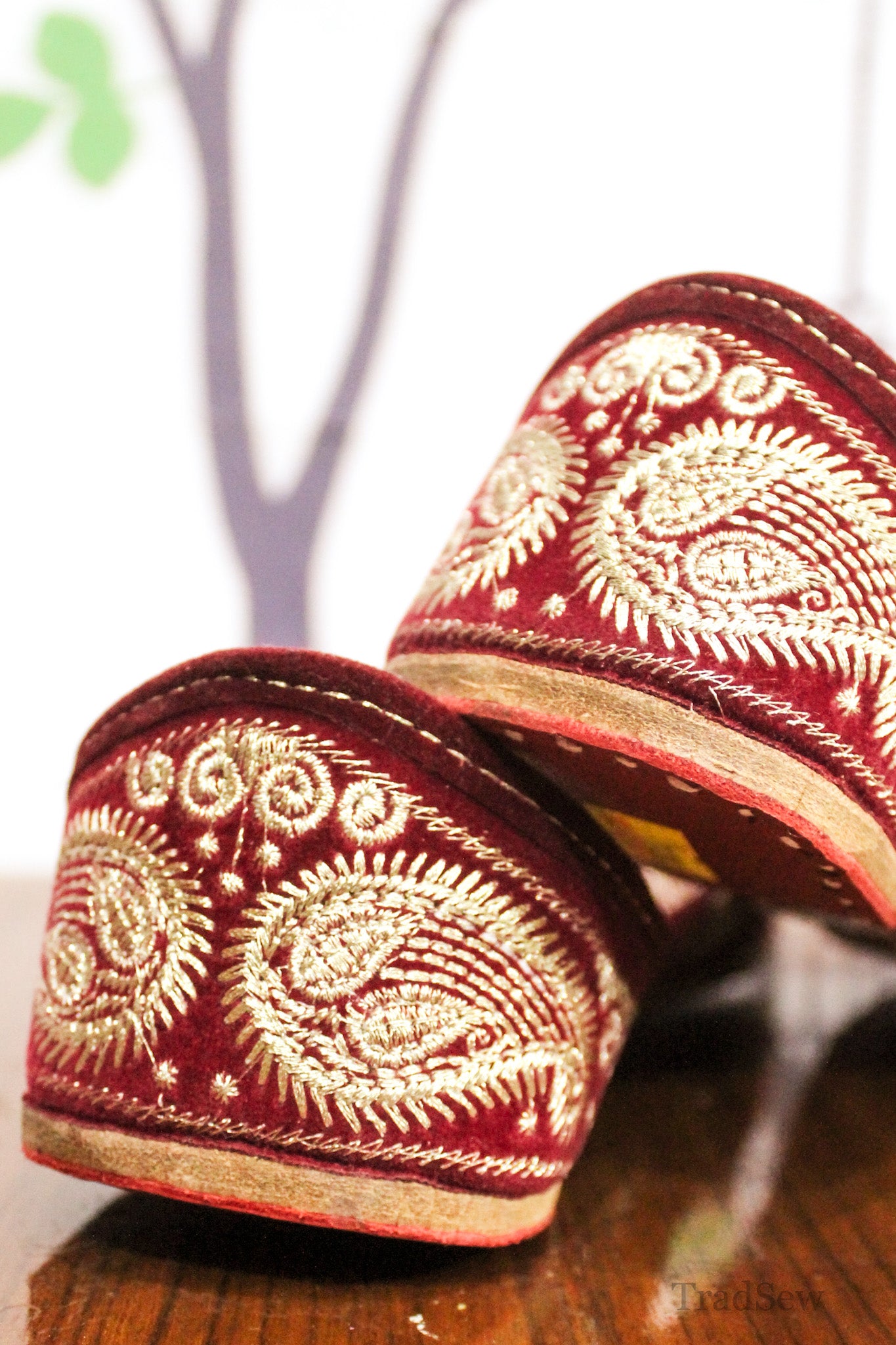 Komal: Red (Jutti)
