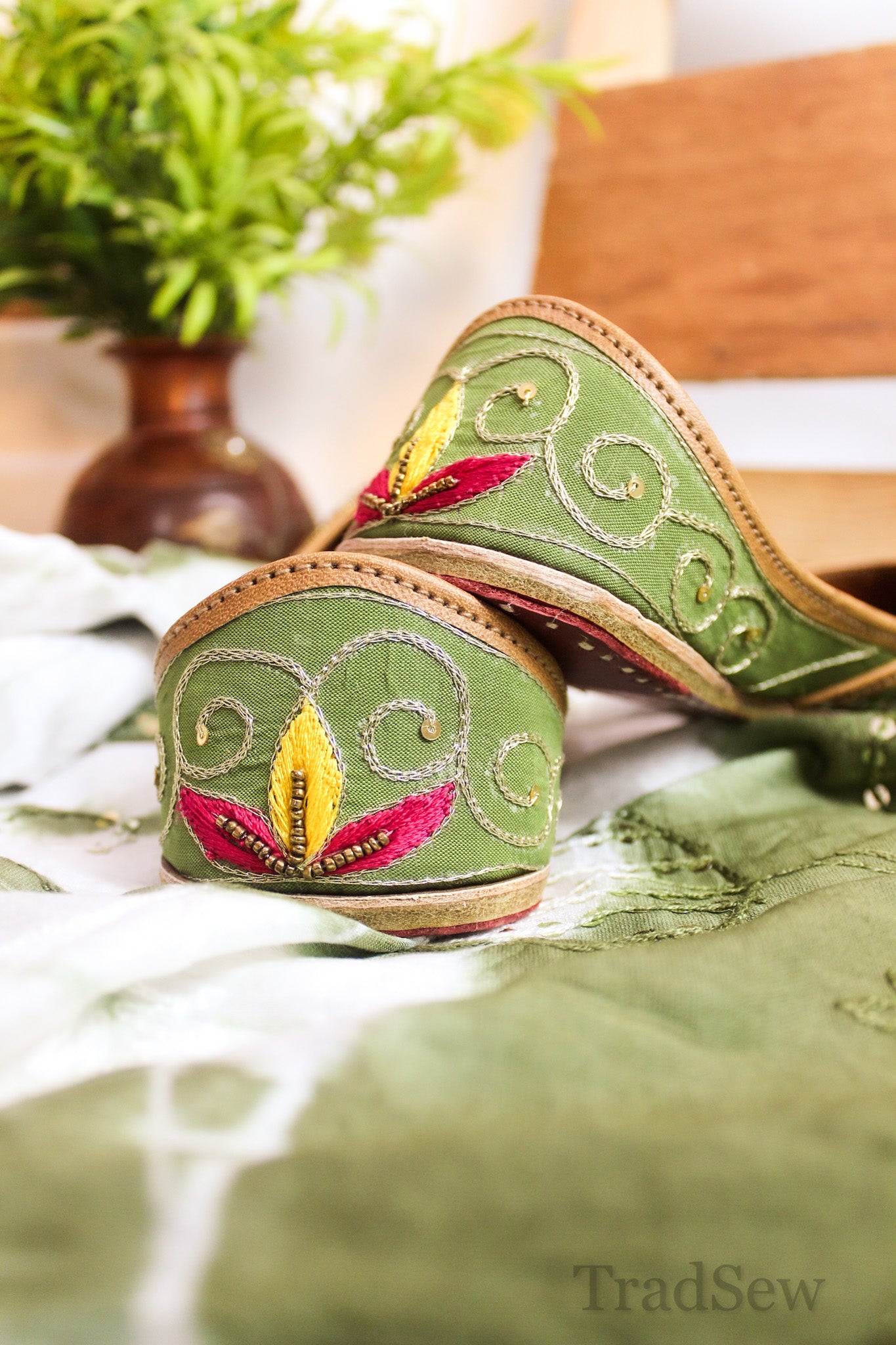 Phulkari Fiesta (Jutti)