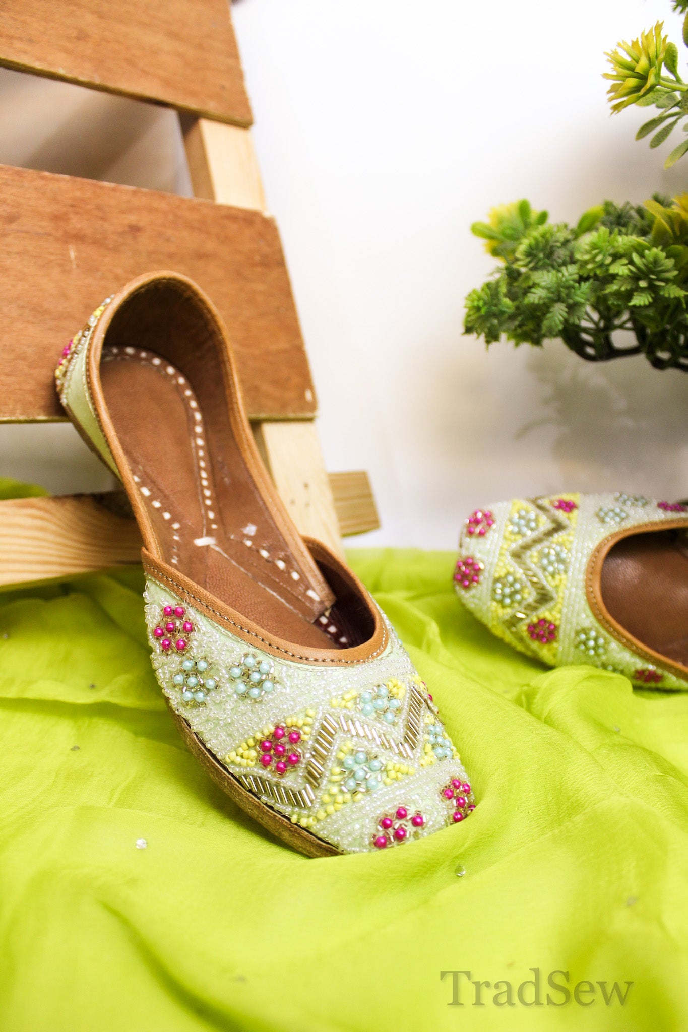 Spring Blossom: Green (Jutti)
