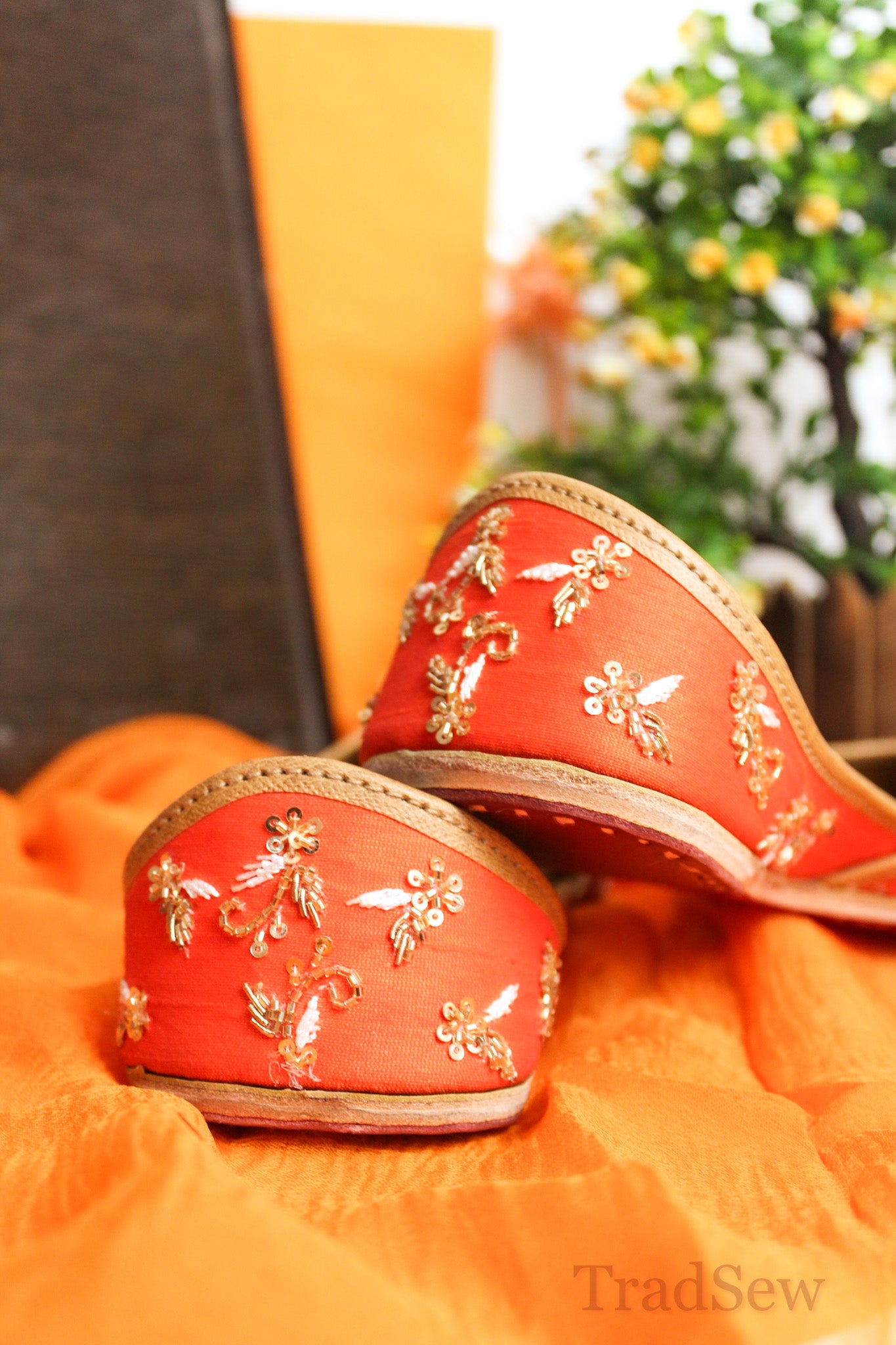 Gilhari: Orange (Jutti)