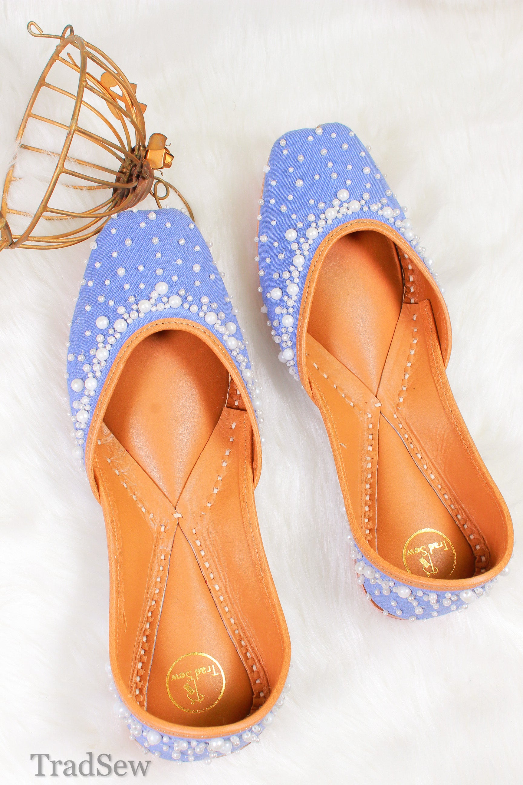 Pearl designer denim punjabi jutti for women by Trdasew