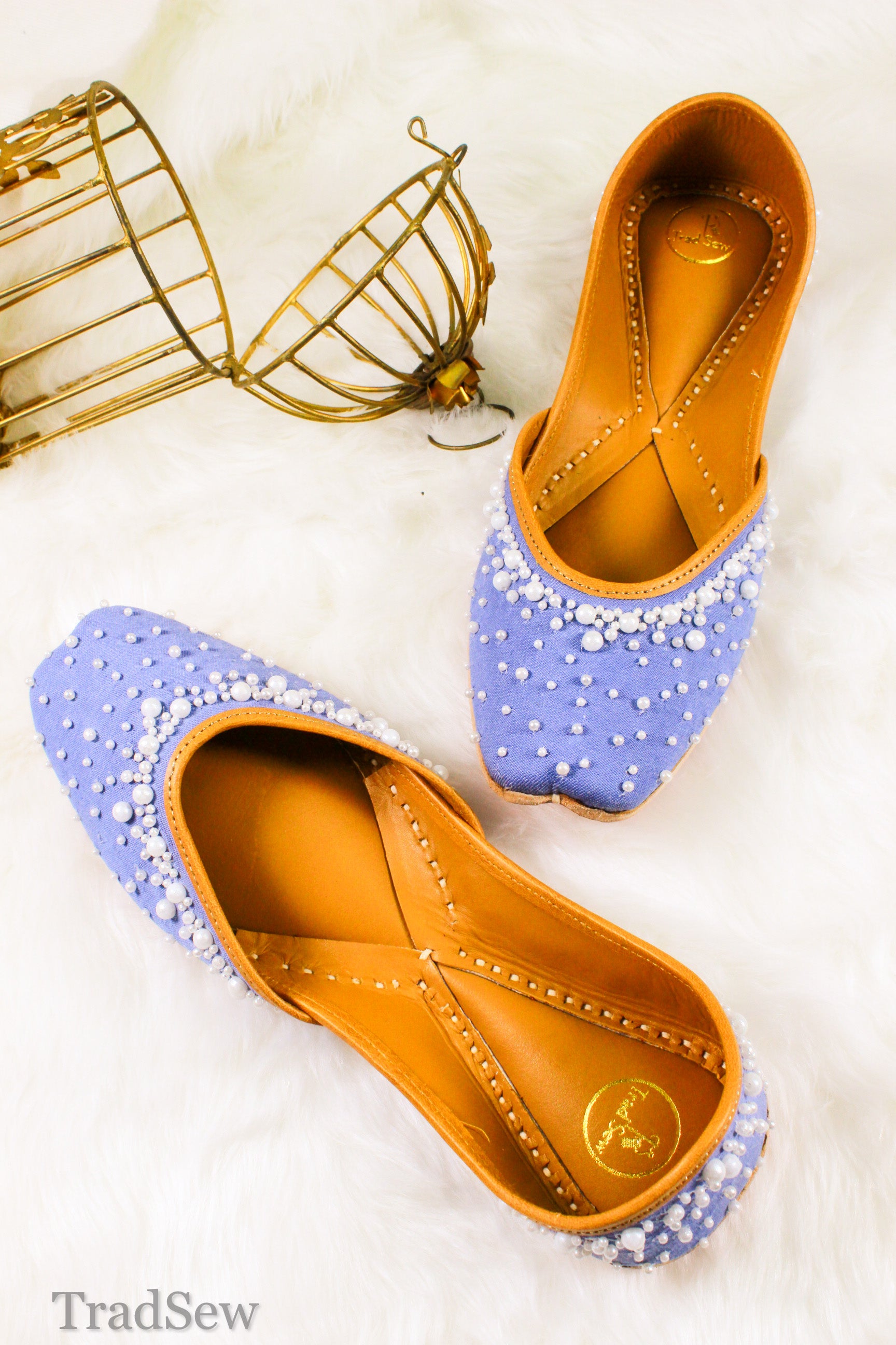 Pearl designer denim punjabi jutti for women by Trdasew