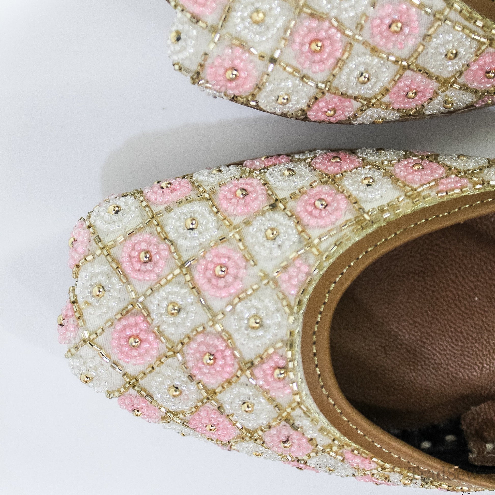 Classic Floral Elegance Leather Juttis by Tradsew