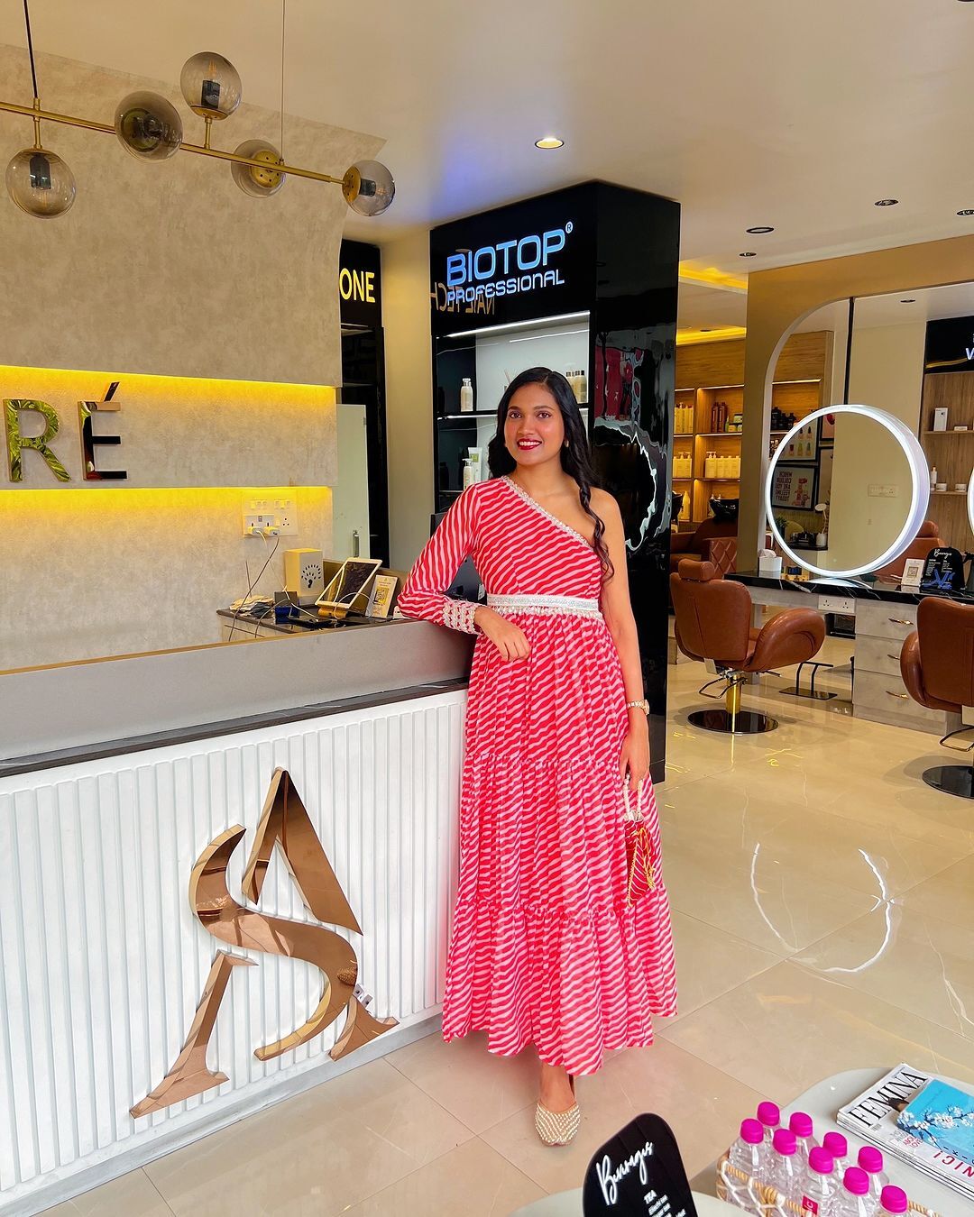 Mahika gold punjabi jutti for women by tradsew