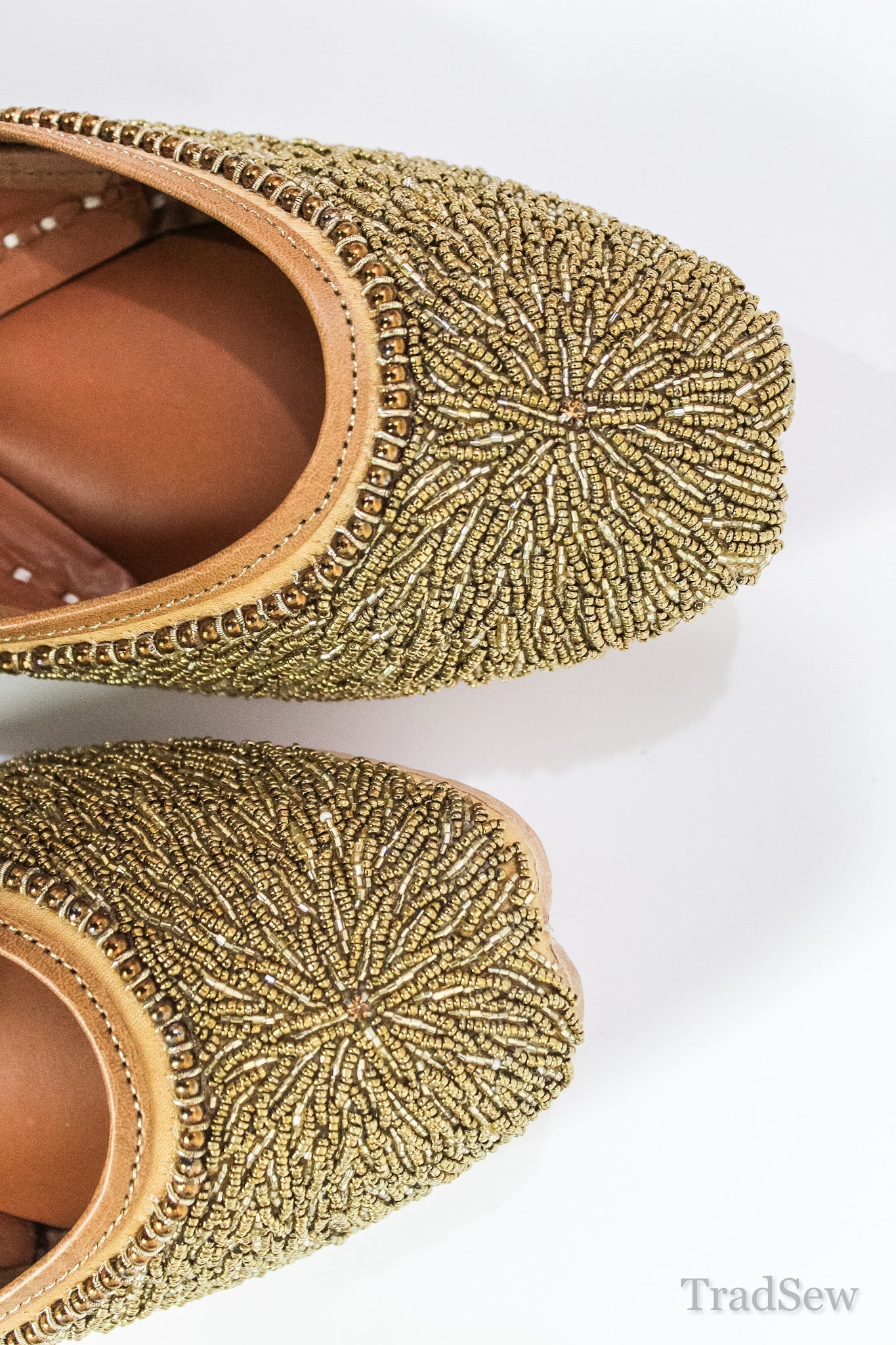 Gold Starburst Jutti by Tradsew