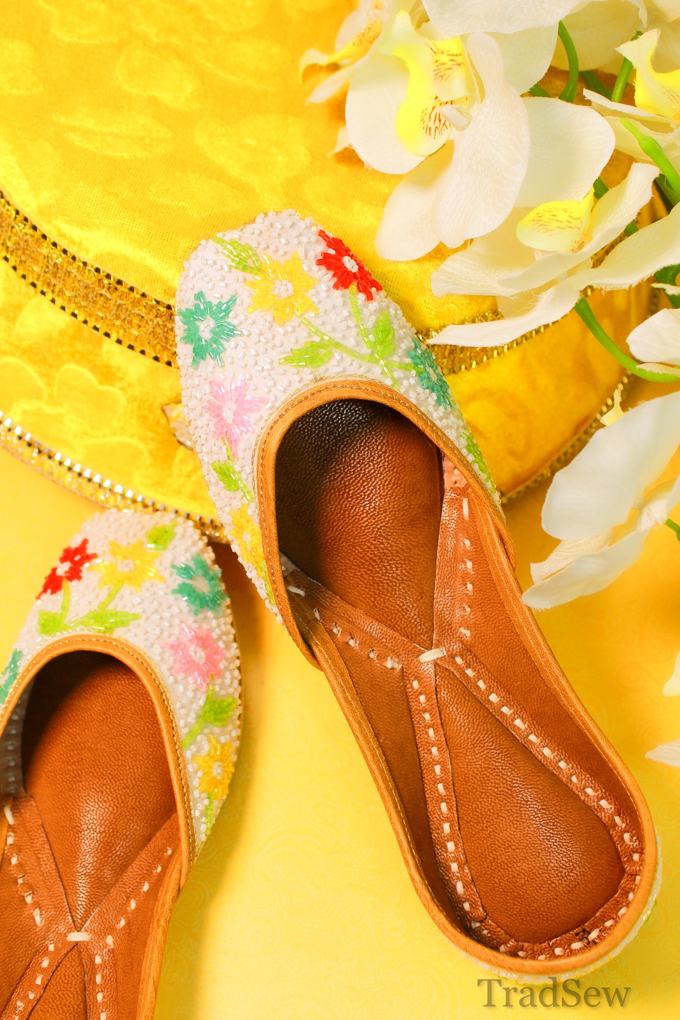 Multicolor Floral Punjabi Jutti by tradsew