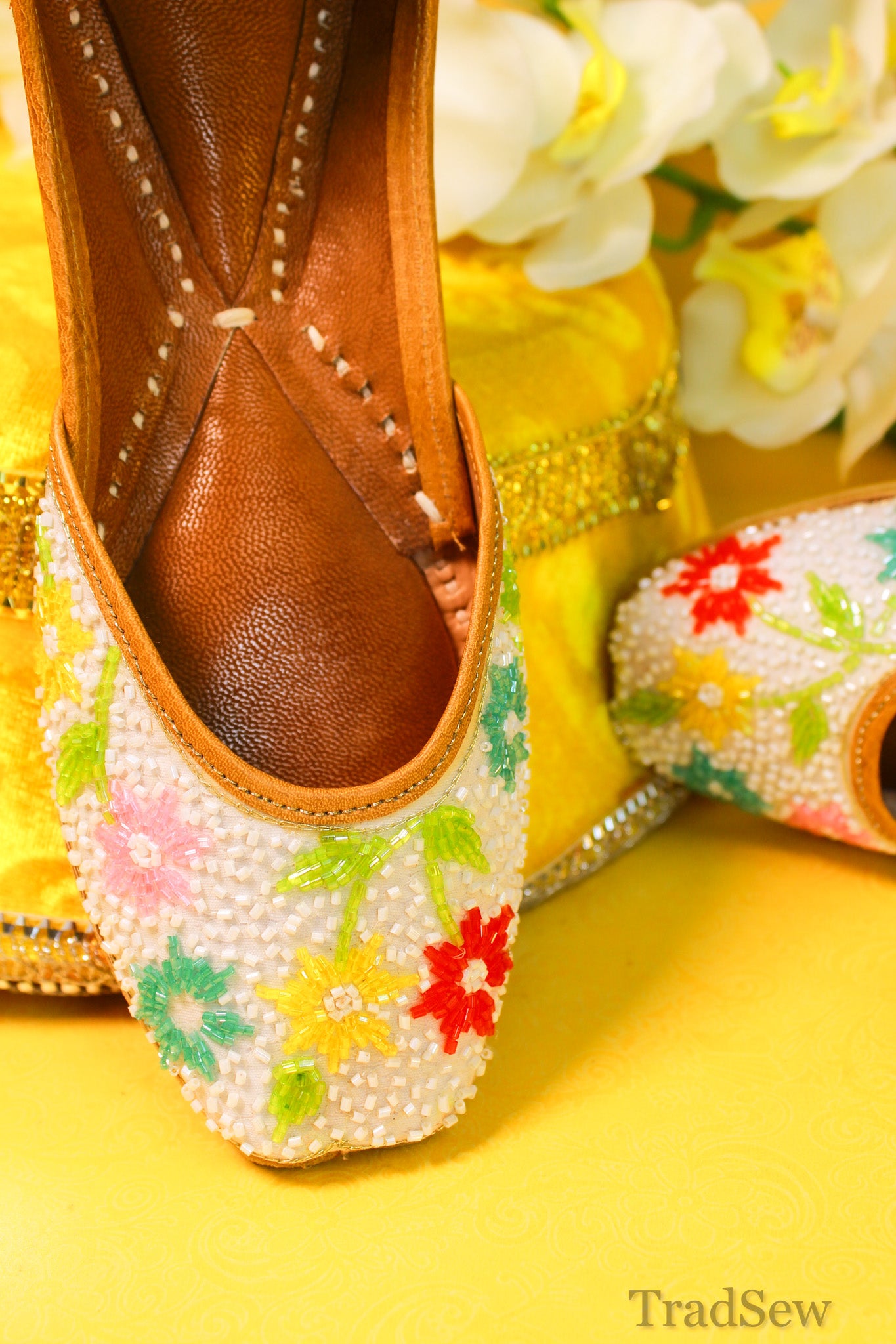 Multicolor Floral Punjabi Jutti for women by tradsew