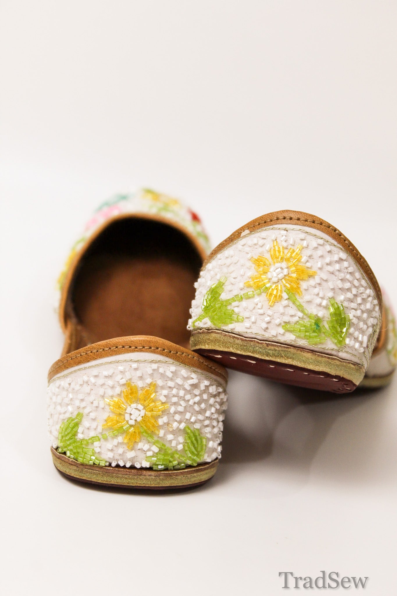 Multicolor Floral Punjabi Jutti for women by tradsew