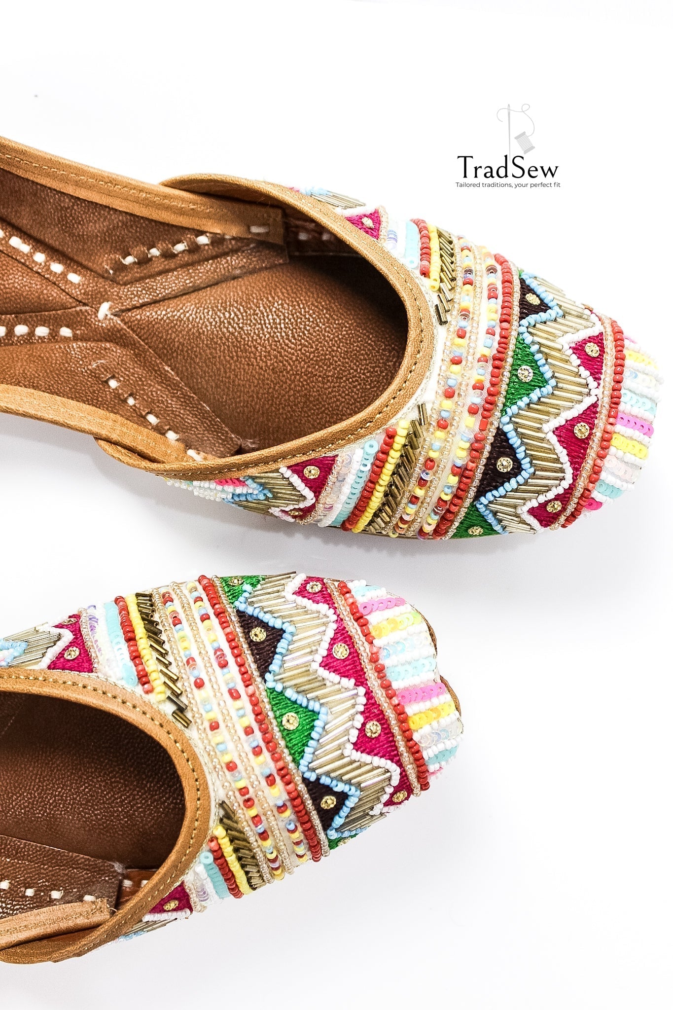 Multicolor Punjabi jutti for women by Tradsew