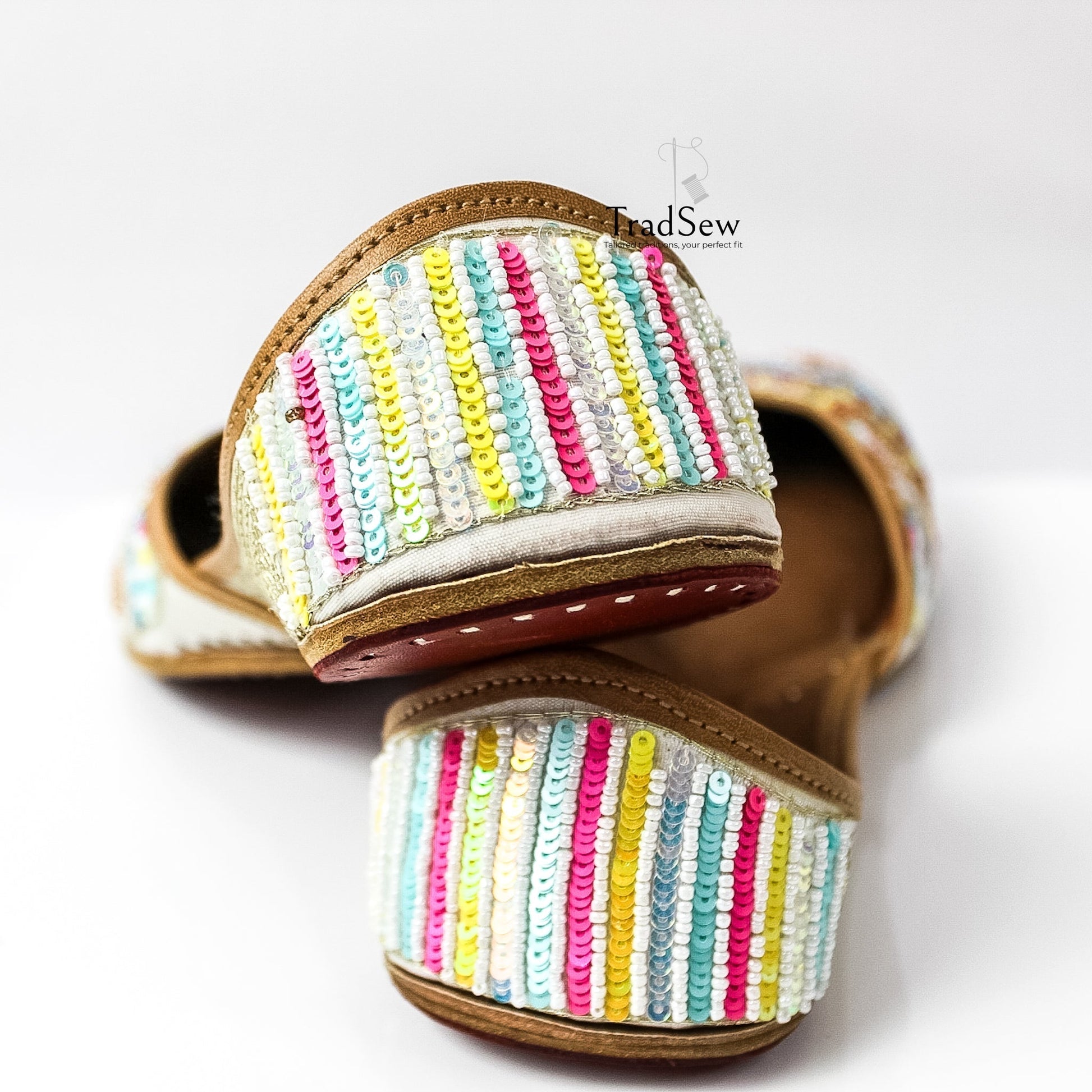 Multicolor stonework punjabi jutti by Tradsew
