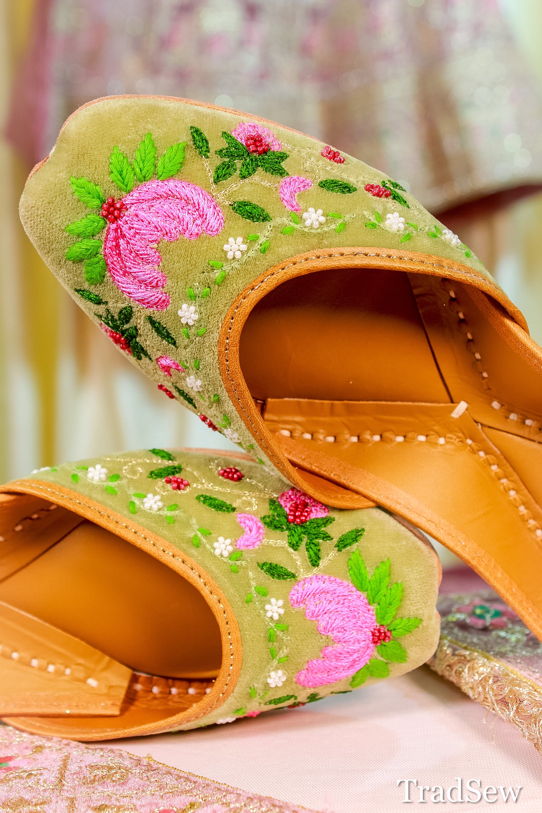 Piya Velvet Bridal Punjabi Jutti for Women