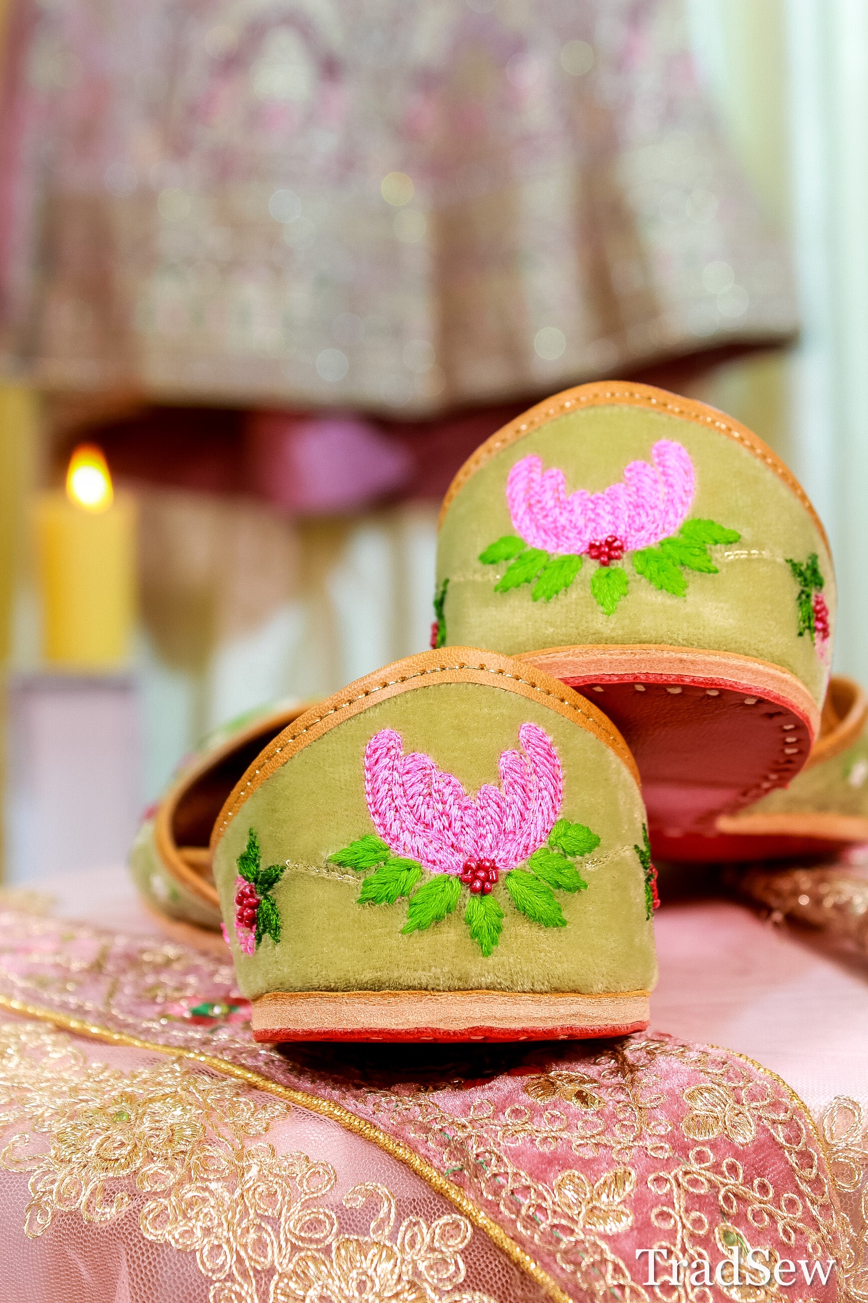 Piya Velvet Bridal Punjabi Jutti for Women