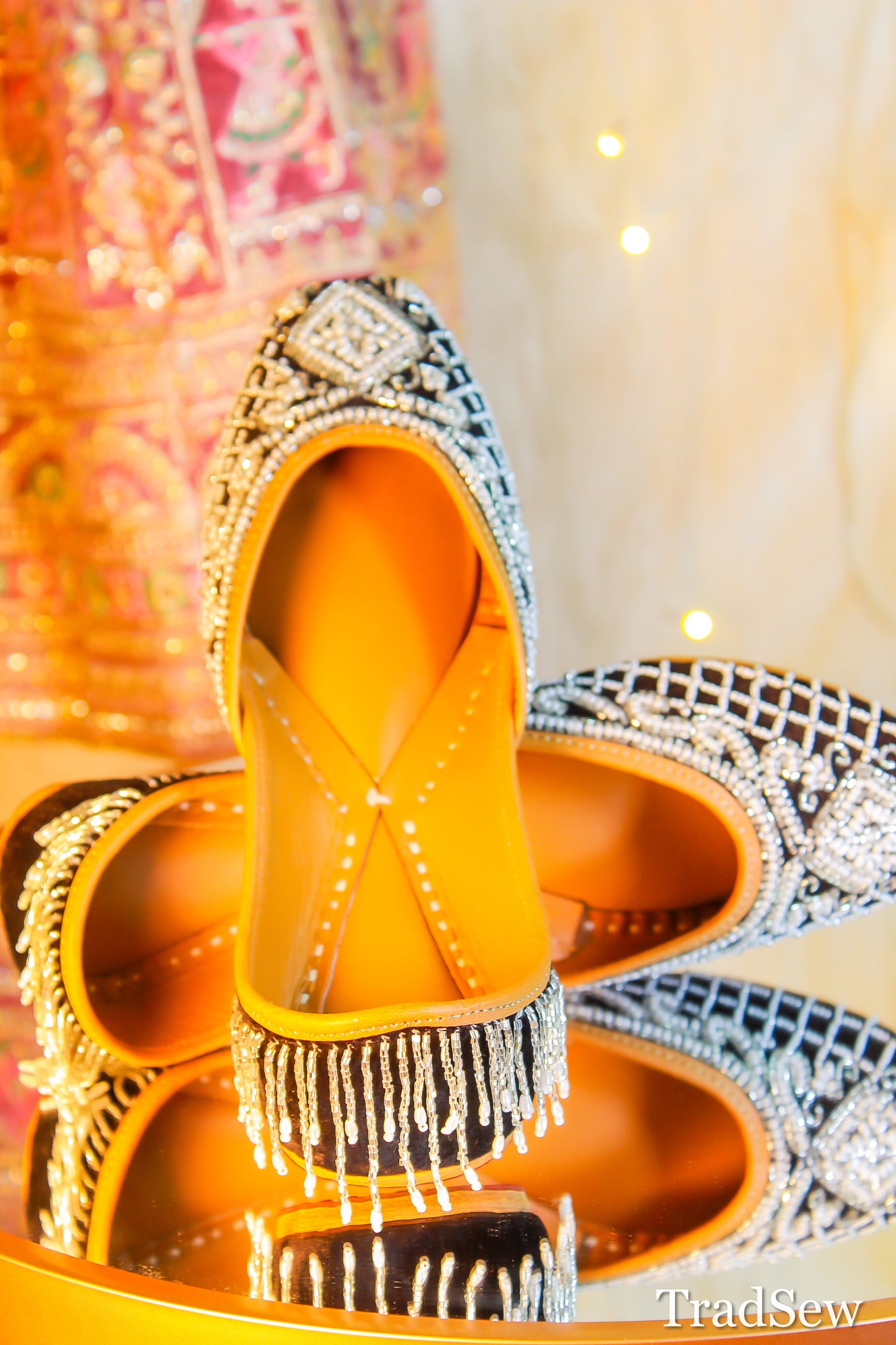 Shilpa Velvet Bridal Punjabi Jutti for women