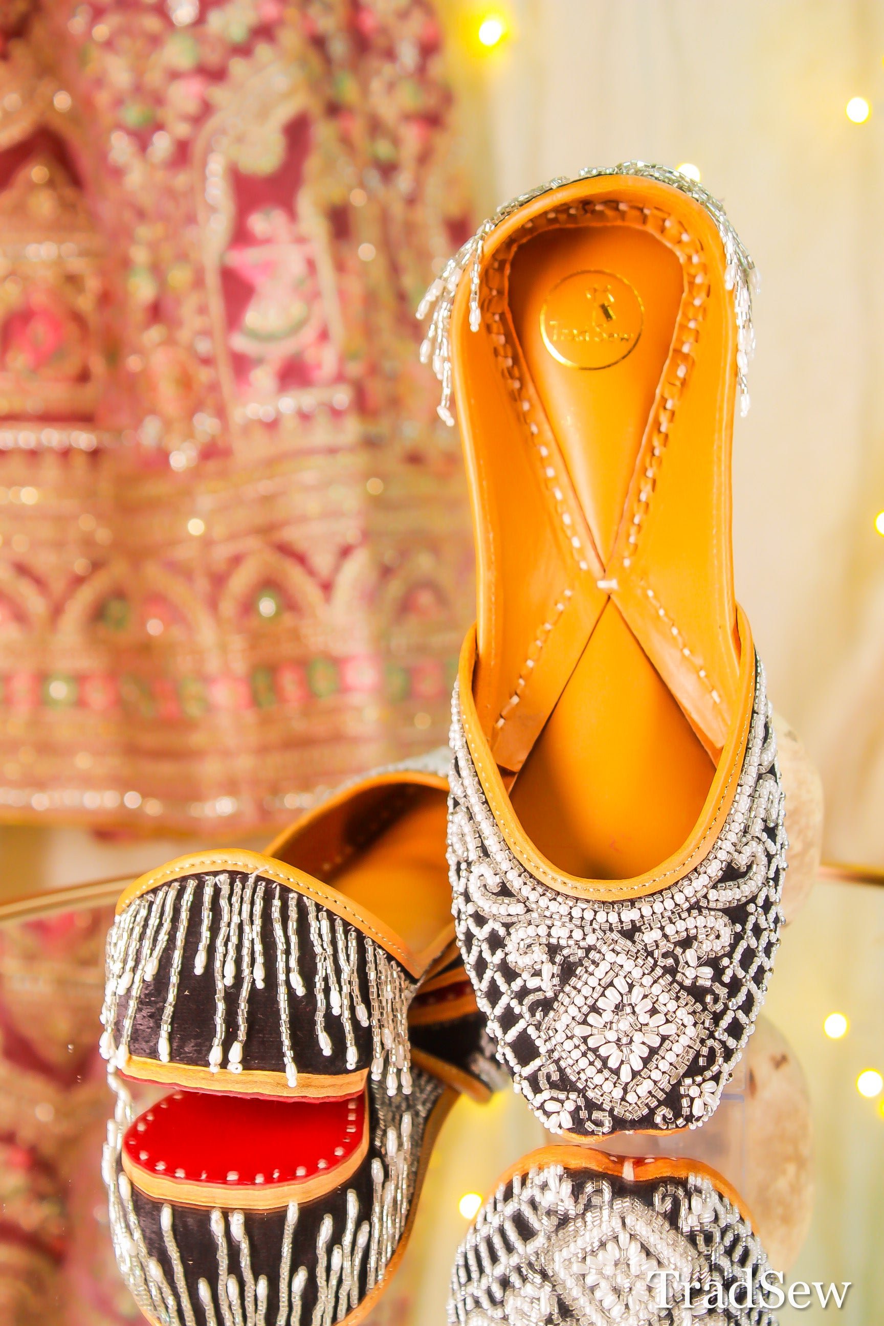 Shilpa Velvet Bridal Punjabi Jutti for women