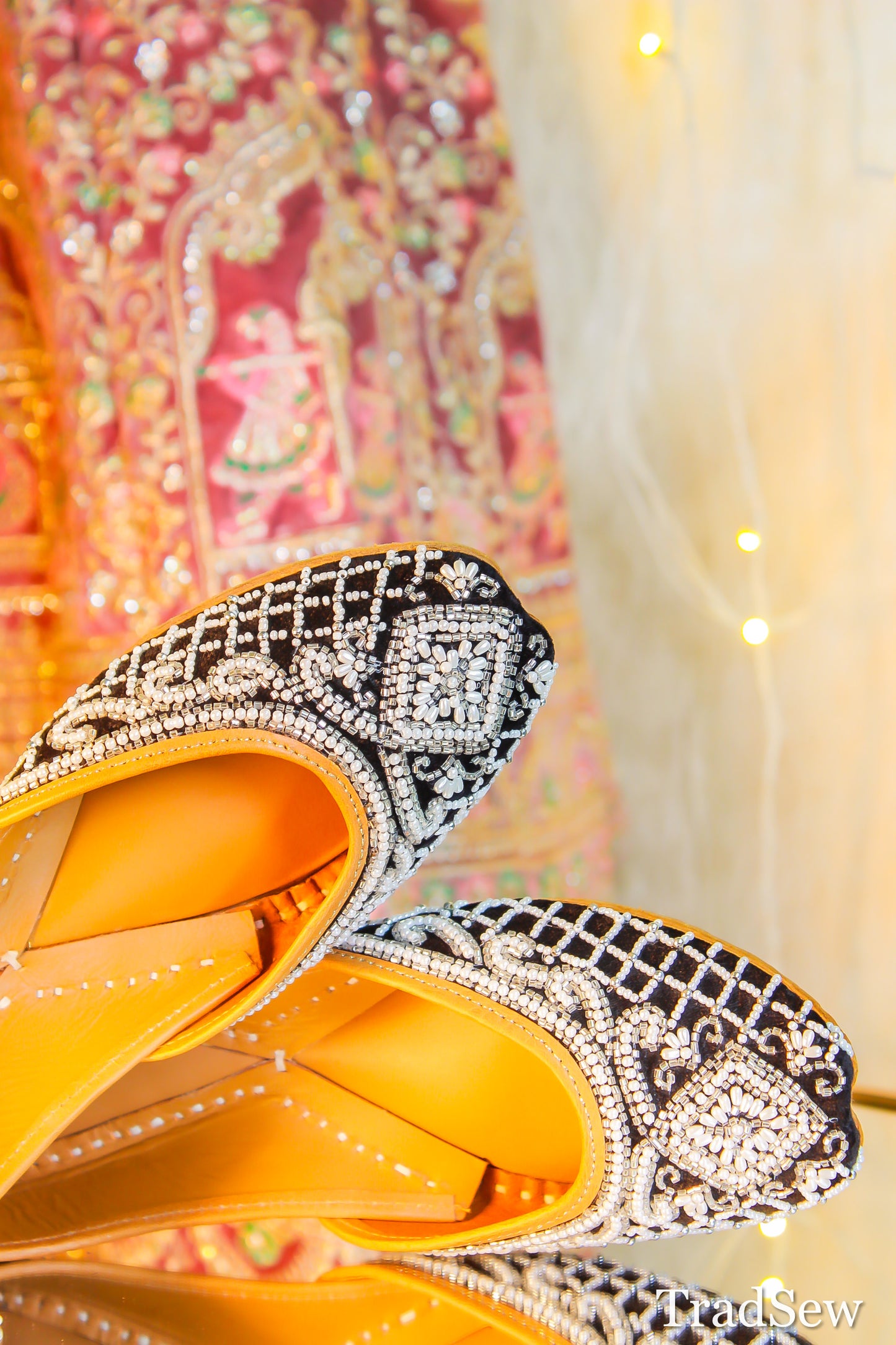 Shilpa Velvet Bridal Punjabi Jutti for women