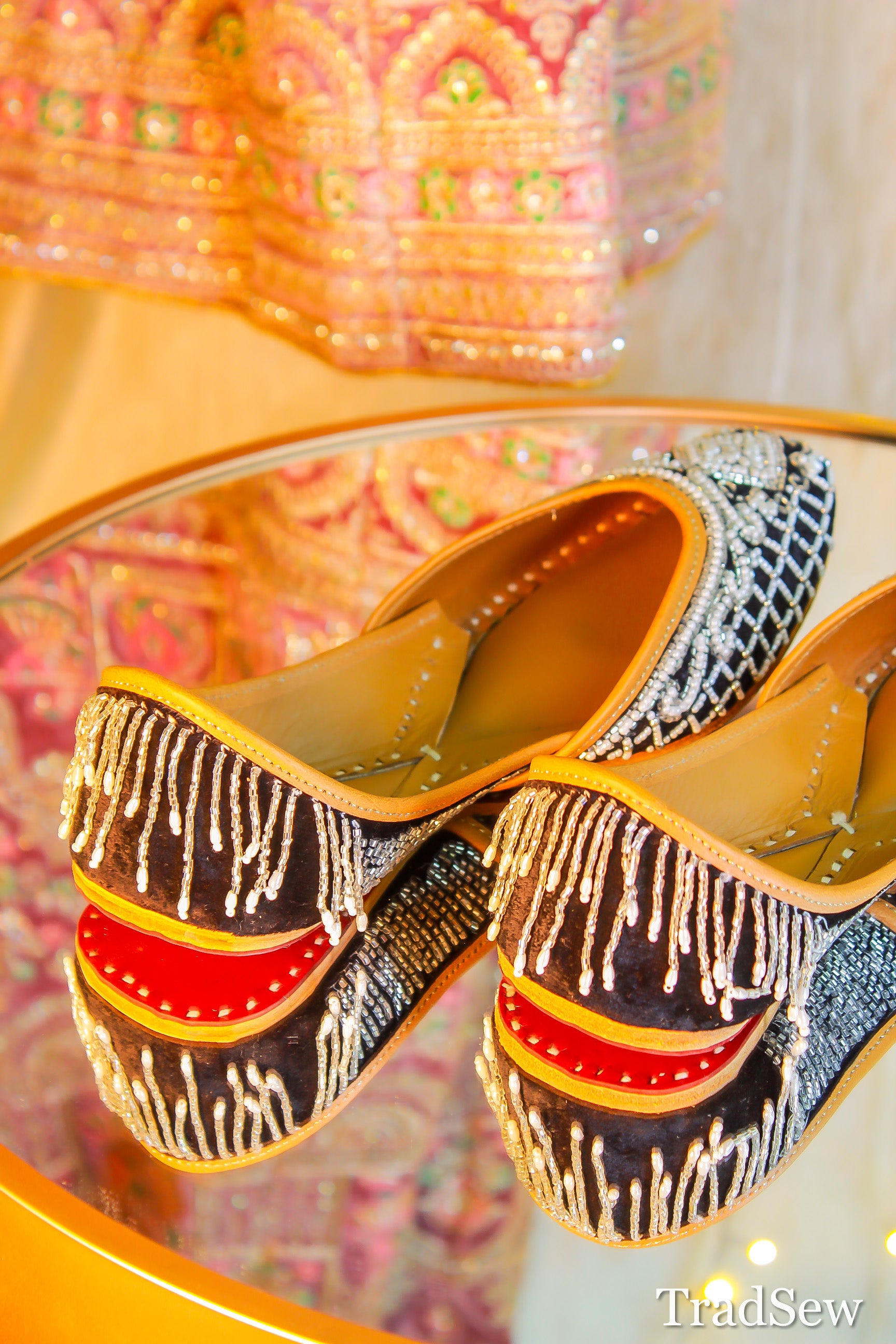 Shilpa Velvet Bridal Punjabi Jutti for women