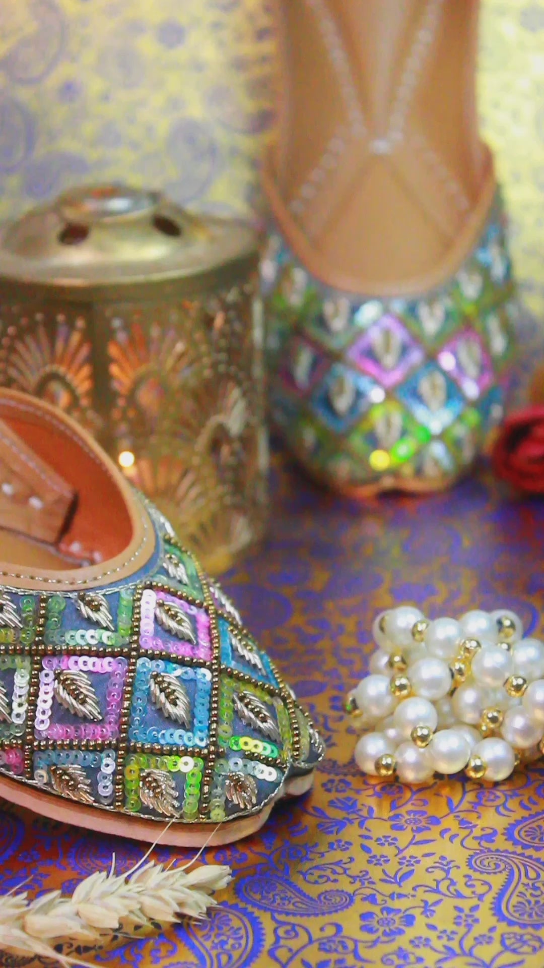 Video of Waheeda Grey Punjabi jutti for women by Tradsew.