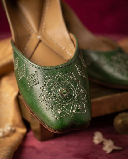 Raveena Green Leather (Jutti)