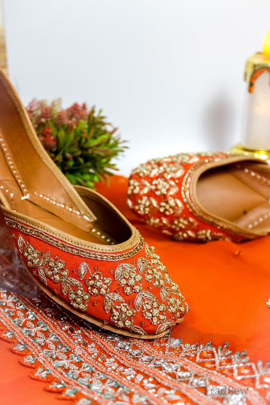 Palak: Orange & Gold (Jutti)