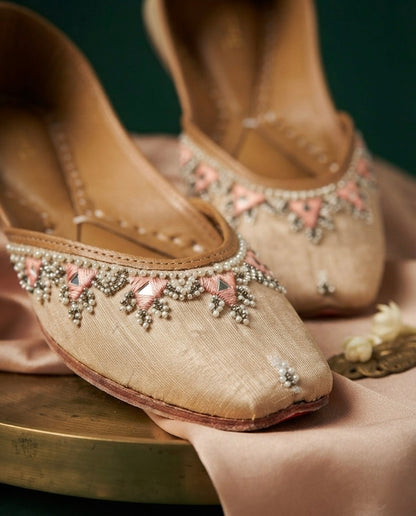 Gulnar Beige (Jutti)