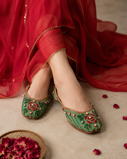 Chaaya : Green (Jutti)