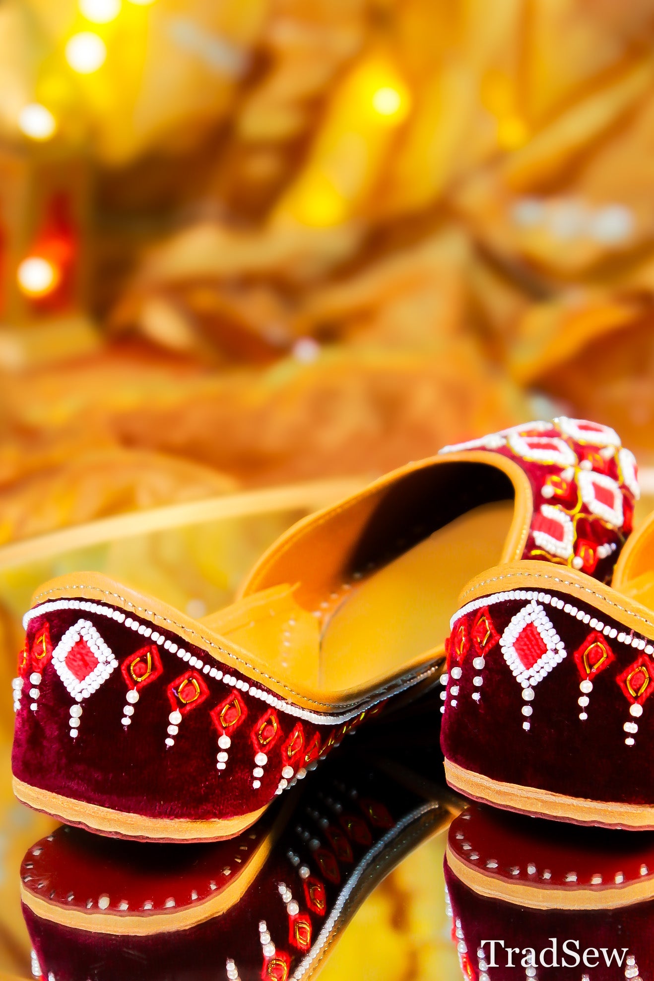 Divya Velvet Bridal Punjabi jutti for Women