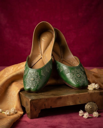 Raveena Green Leather (Jutti)
