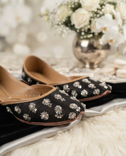 Kanak Black (Jutti)
