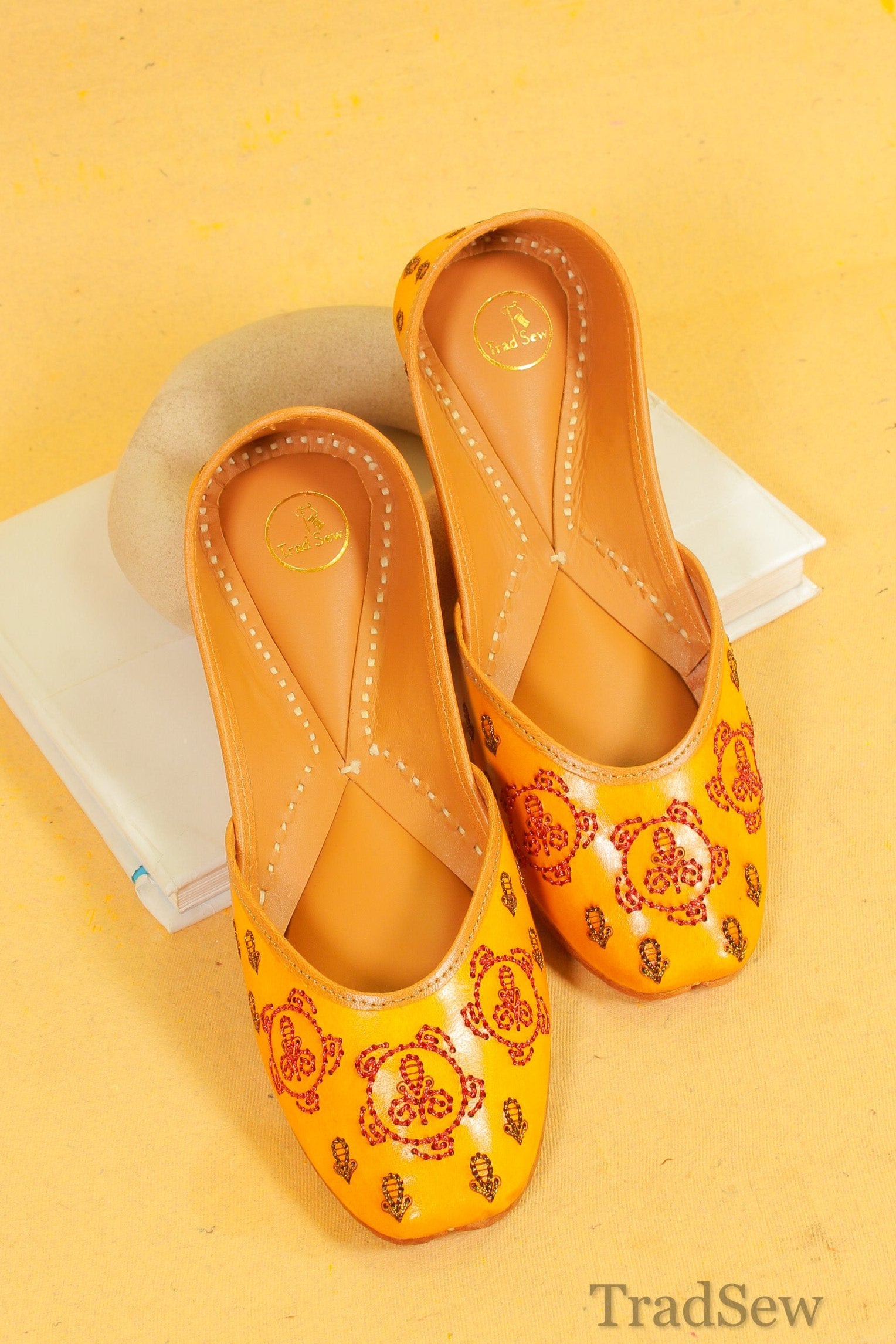 Heer yellow pure leather punjabi jutti for women