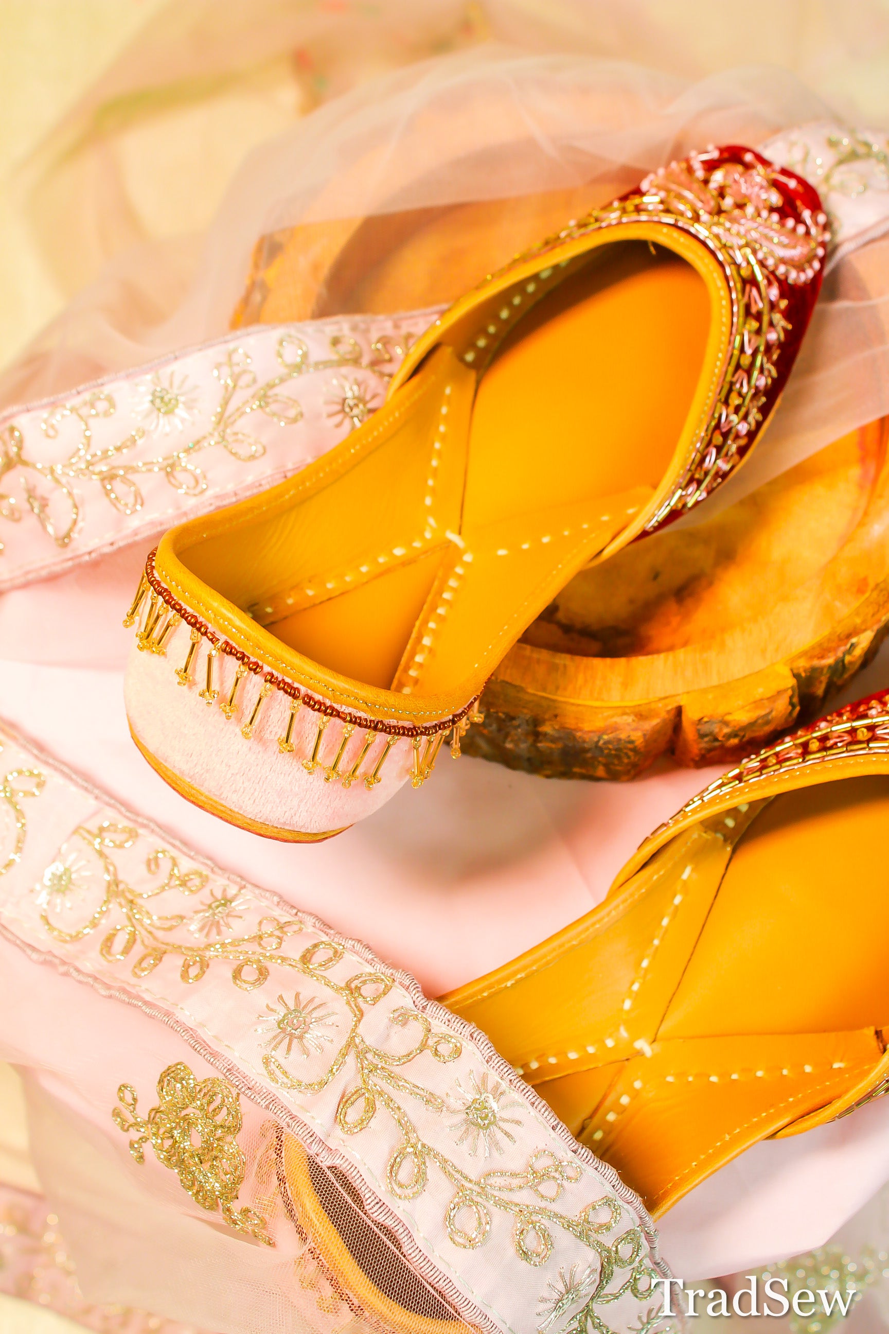 Kashish Velvet Bridal Punjabi Juti for Women
