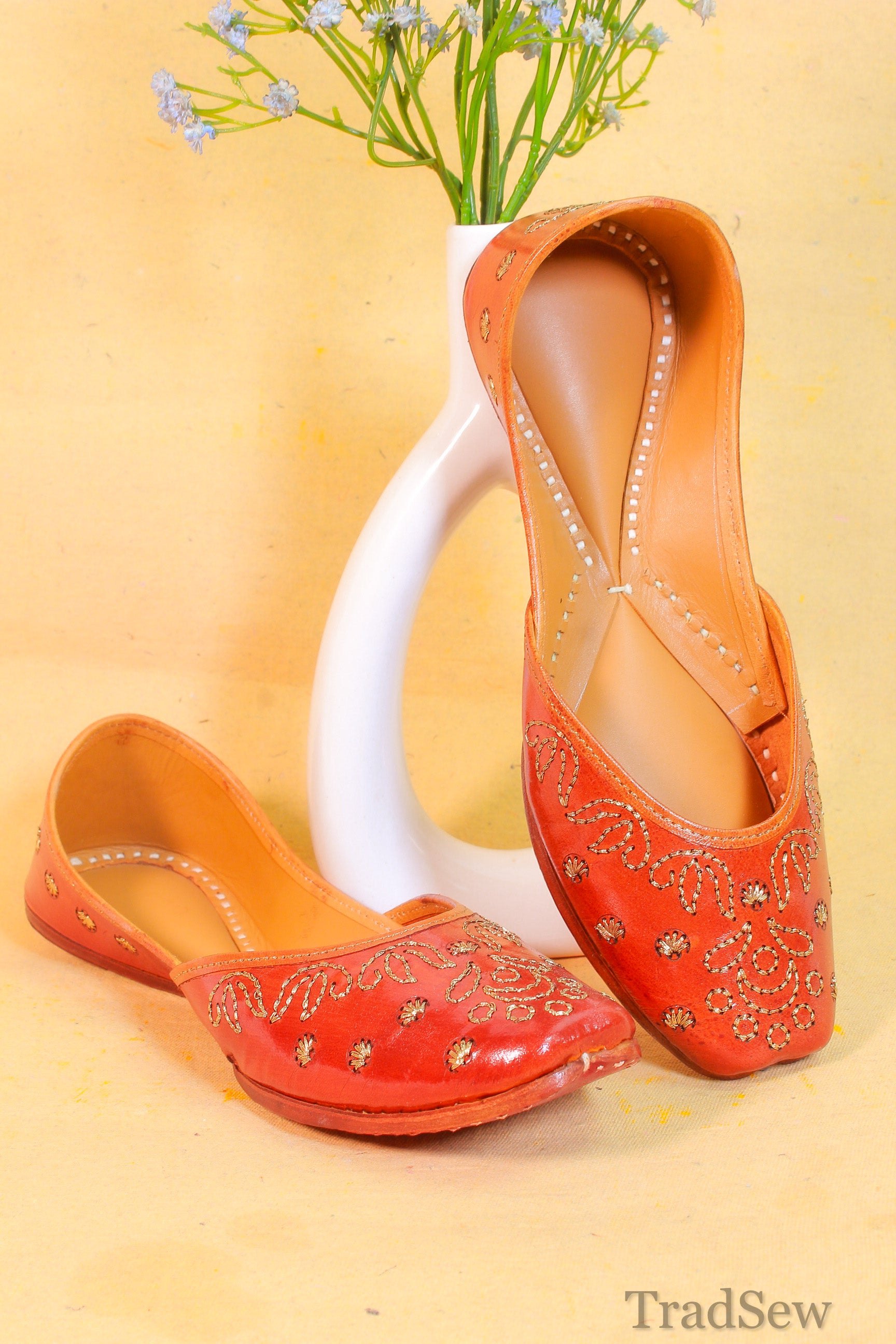 Mohini Brown Leather punjabi jutti for women