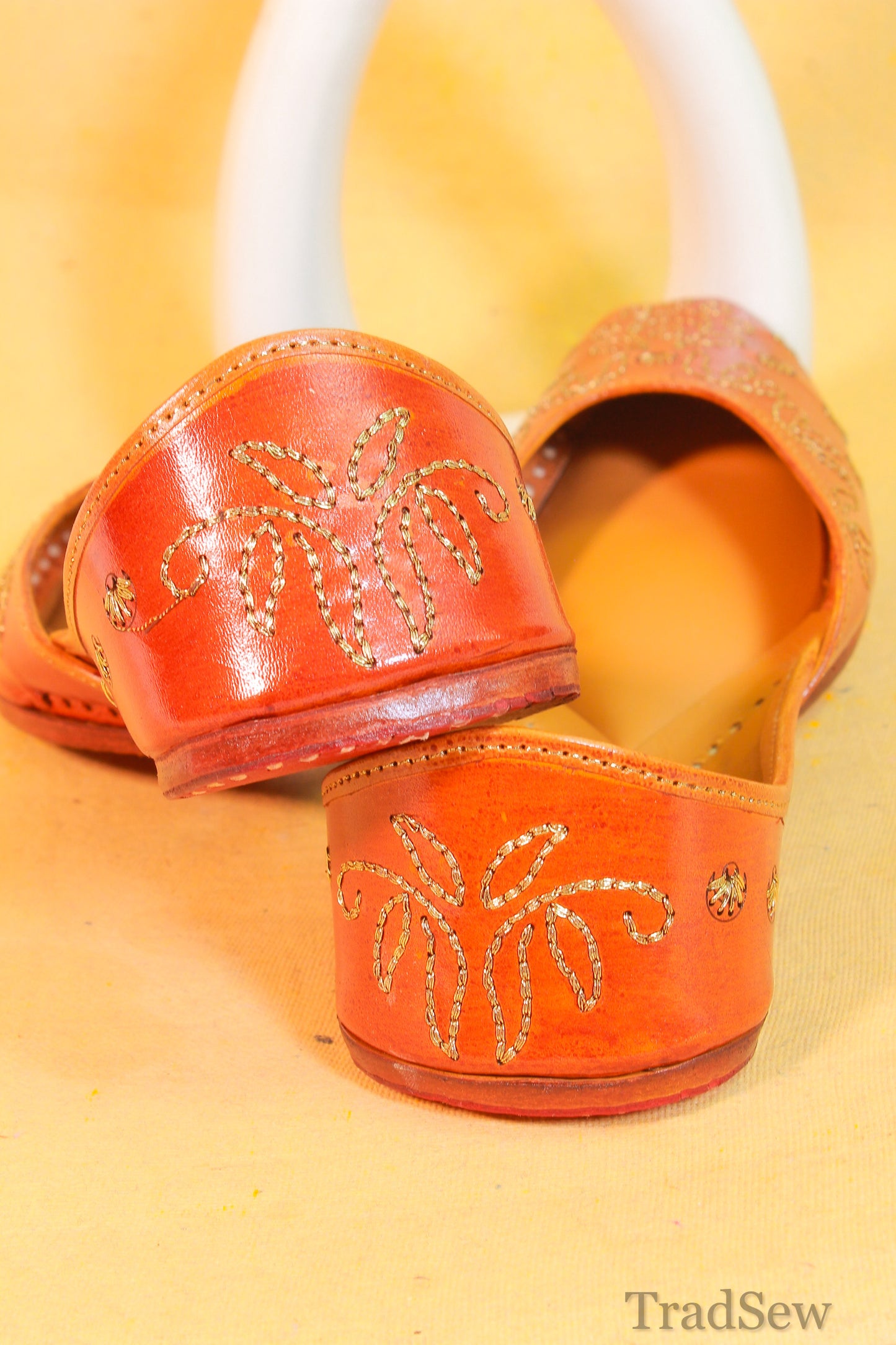 Mohini Brown Leather punjabi jutti for women