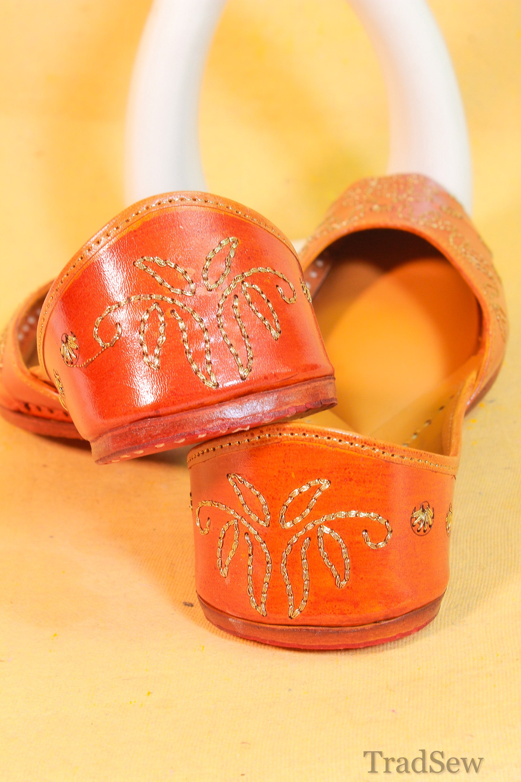 Mohini Brown Leather punjabi jutti for women