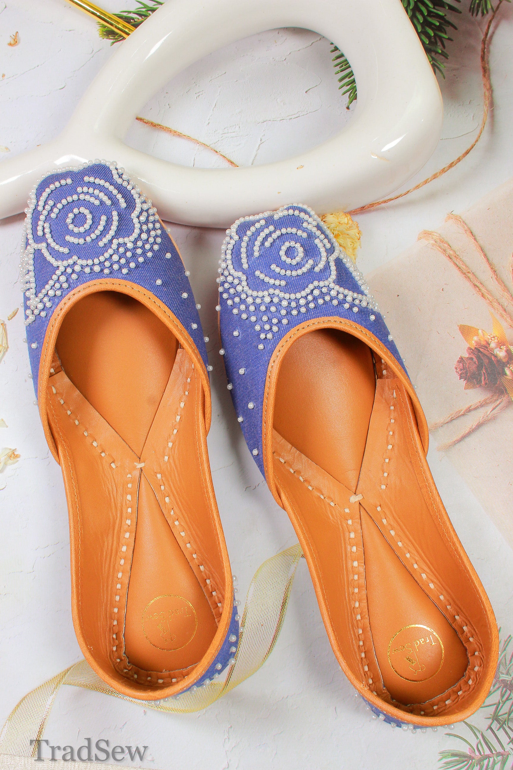 Pearl rose denim punjabi jutti for women by tradsew