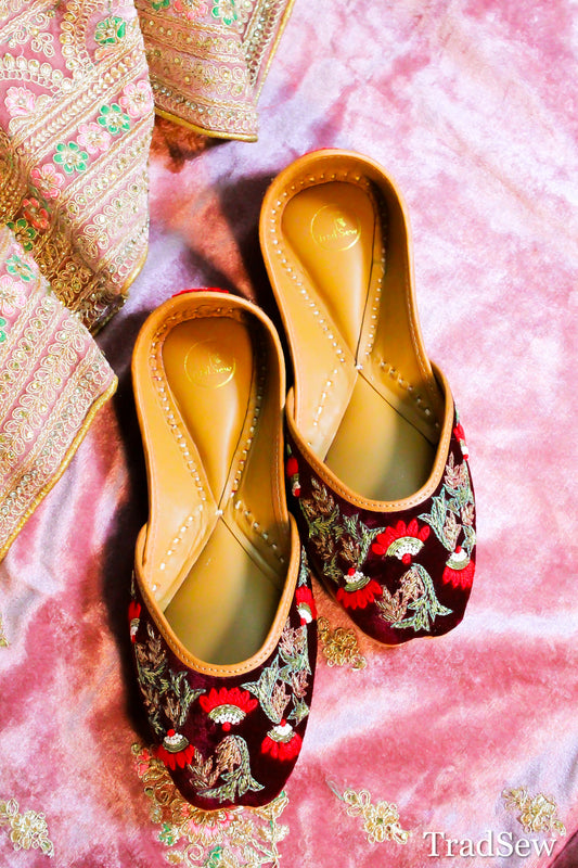 Roshni Maroon Velvet Bridal Punjabi jutti for women