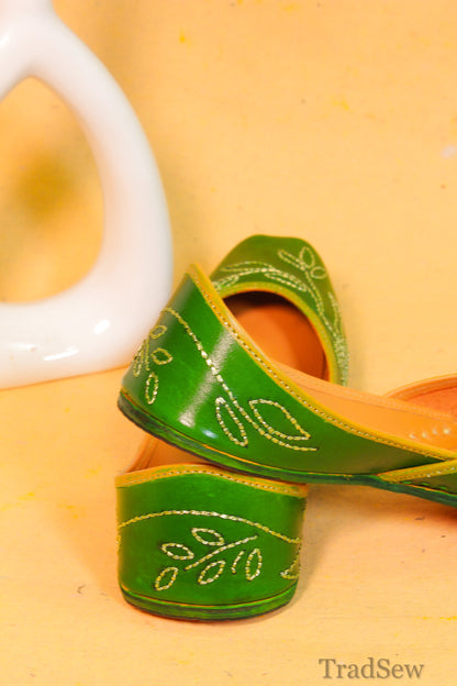 Suhana Green pure Leather Jutti Punjabi Jutti For Women