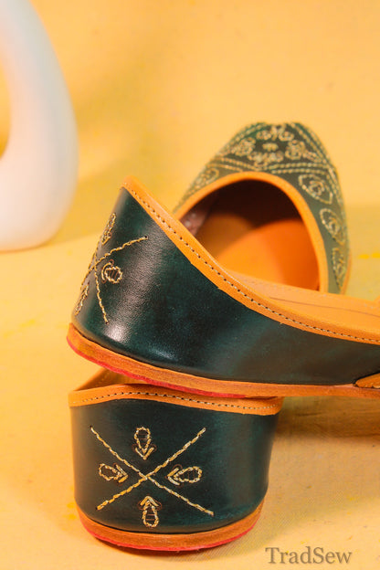 Zoya Green pure Leather Punjabi Jutti For Women