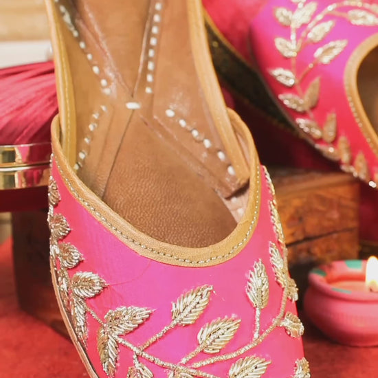 Pink Punjabi jutti for women with golden embroidery design | Tradsew