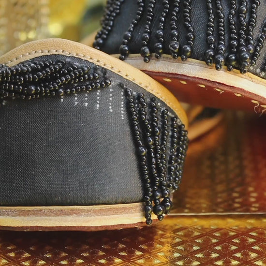 Black Premium Leather Punjabi Jutti for women by tradsew